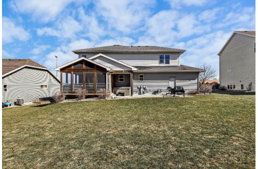 672 Gatsby Glen Drive, Verona, WI 53593