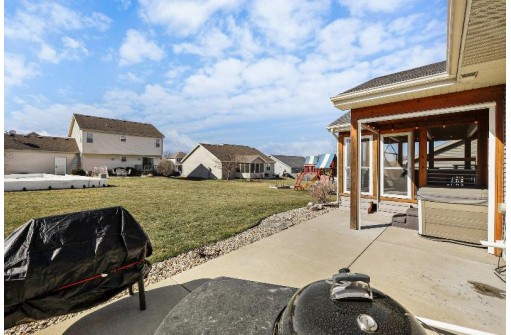 672 Gatsby Glen Drive, Verona, WI 53593