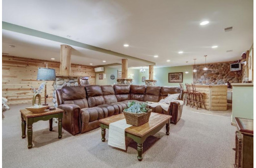 309 Oakbrook Drive, Wisconsin Dells, WI 53965