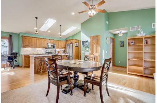 N4059 Majestic Circle, Cambridge, WI 53523