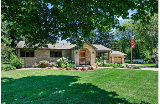 5404 Midmoor Road, Monona, WI 53716