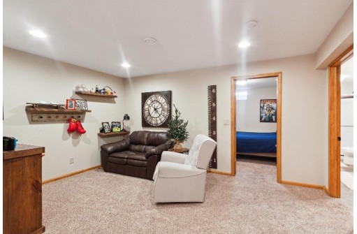 1011 Whippoorwill Way, Beloit, WI 53511