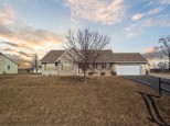 1011 Whippoorwill Way Beloit, WI 53511