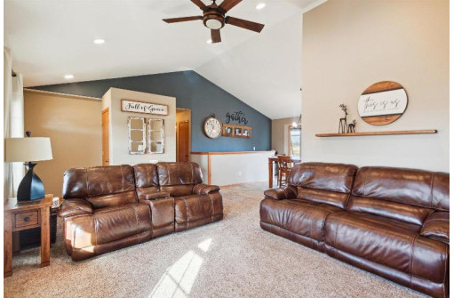 1011 Whippoorwill Way, Beloit, WI 53511