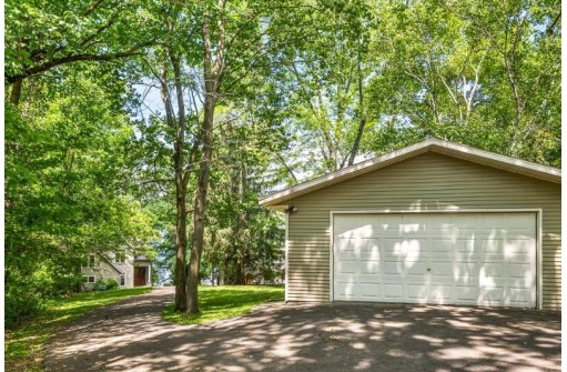 N5195 Forest Glen Beach Road, Green Lake, WI 54941