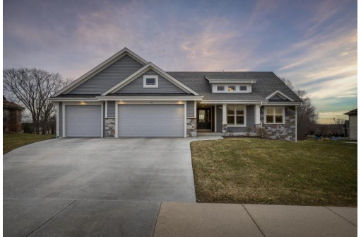 413 Chapel Hill Drive, Johnson Creek, WI 53038