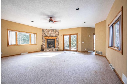 E9245 Oakleaf Lane, Wisconsin Dells, WI 53965