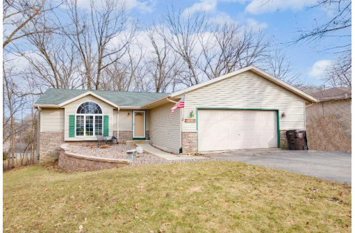 11632 N Crestwood Drive, Edgerton, WI 53534