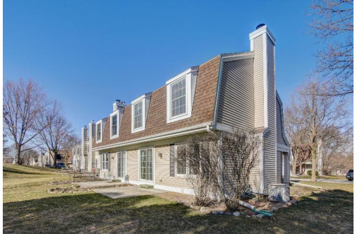 7250 Old Sauk Road, Madison, WI 53717