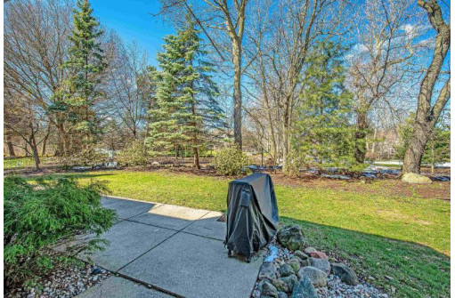 3011 Rothmore Lane, Fitchburg, WI 53711