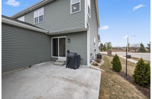 1011 Range Trail, Verona, WI 53593