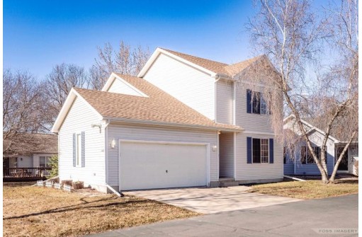 5202 Ridge Oak Drive, Madison, WI 53704