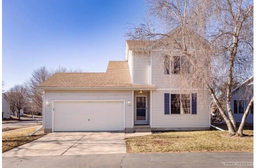 5202 Ridge Oak Drive, Madison, WI 53704