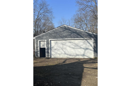 936 6th Street, Beloit, WI 53511