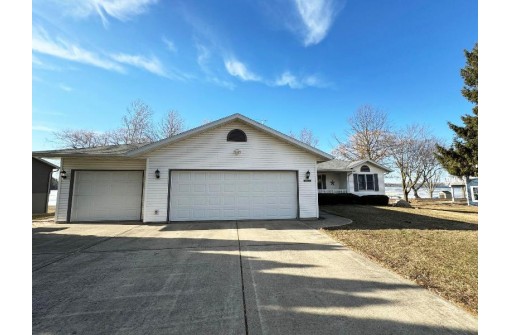 W10742 Mikard Road, Beaver Dam, WI 53916