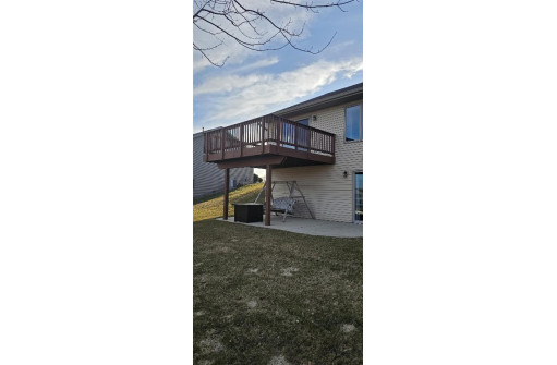 346 Pinecrest Court, Mayville, WI 53050