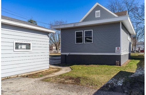 1044 Oak Street, Beloit, WI 53511