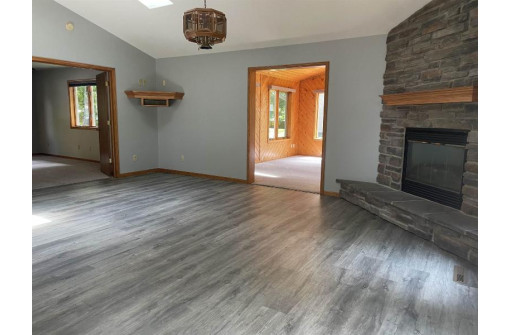 S7725 Eagle Point Drive, Merrimac, WI 53561