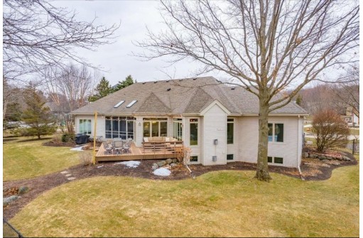 9 Boulder Creek Circle, Madison, WI 53717