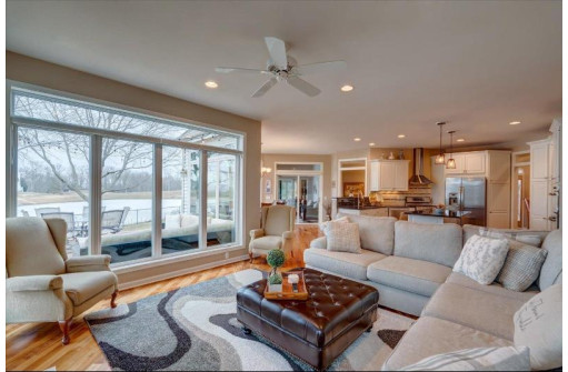 9 Boulder Creek Circle, Madison, WI 53717