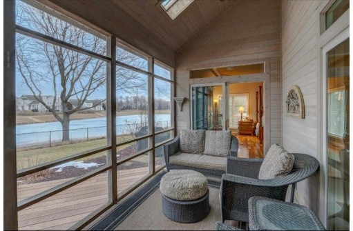 9 Boulder Creek Circle, Madison, WI 53717