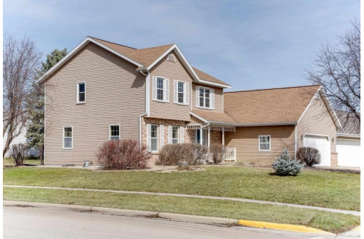 1105 Spahn Drive, Waunakee, WI 53597