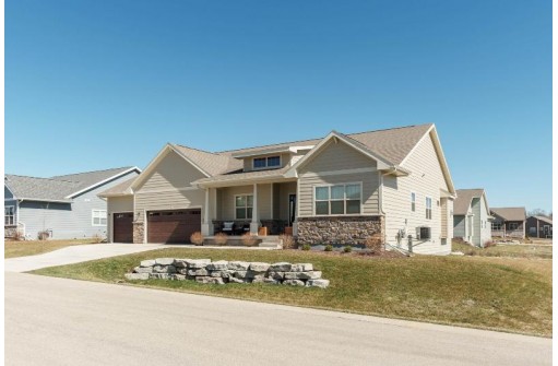 4962 Silo Prairie Drive, Waunakee, WI 53597