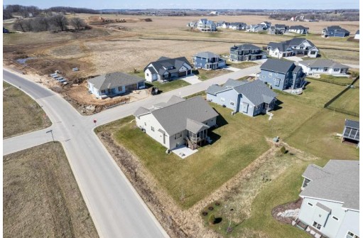 4962 Silo Prairie Drive, Waunakee, WI 53597