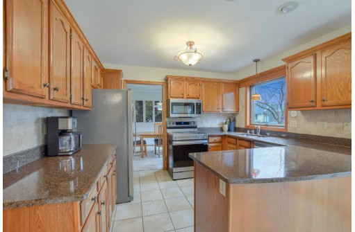 5913 Stanton Lane, Madison, WI 53719