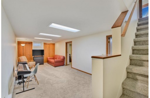 5913 Stanton Lane, Madison, WI 53719