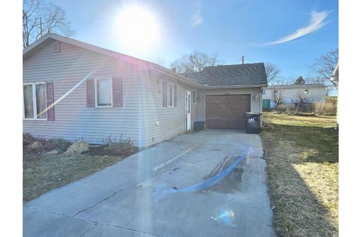 503 Suszycki Drive, Mauston, WI 53948