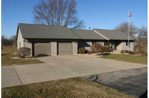 9840 W Gibbs Lake Road, Edgerton, WI 53534