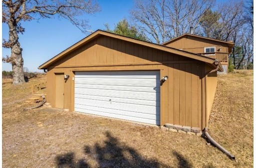 E4222 Kickapoo Court, La Valle, WI 53941