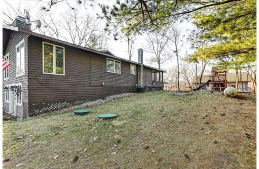 W1975 White Lake Court, Montello, WI 53949