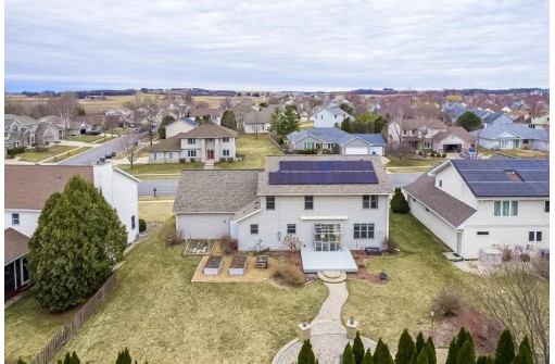 802 Turnberry Drive, Waunakee, WI 53597