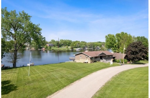 E12096 Grubers Grove Road, Prairie Du Sac, WI 53578