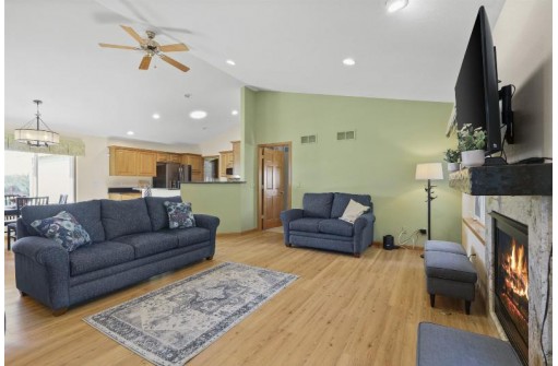 1211 Tara Drive, Sun Prairie, WI 53590