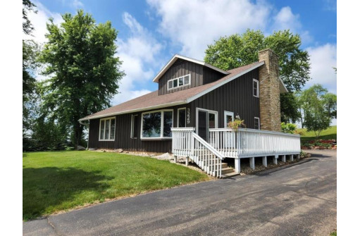 N3233 Seier Road, Fall River, WI 53932