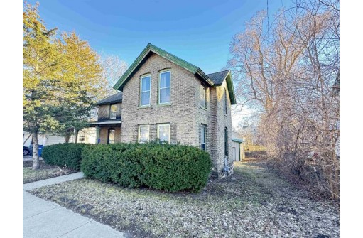 212 W Oneida Street, Portage, WI 53901