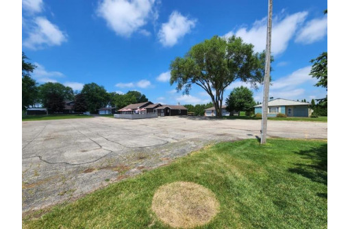 N3233 Seier Road, Fall River, WI 53932