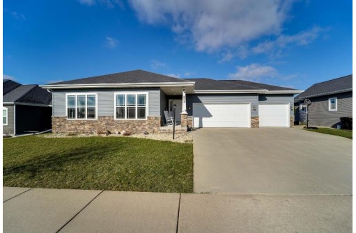 805 Yorktown Road, DeForest, WI 53532