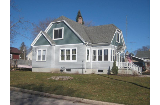 275 W Charles Street, Markesan, WI 53946