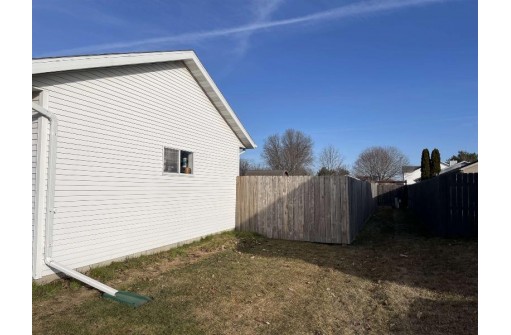 215 Belle Avenue, Belleville, WI 53508-0000