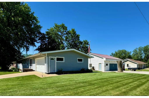 1620 Monroe Street, Fennimore, WI 53809