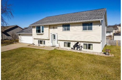 138 Kellie Marie Court, Reedsburg, WI 53959