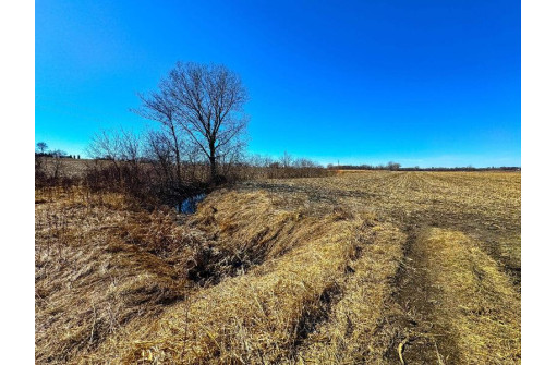 33 +/-AC Highway 73, Randolph, WI 53956