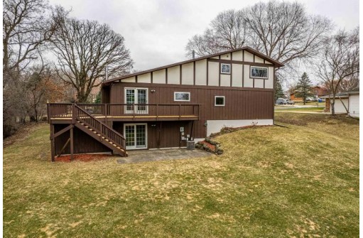 5744 Lacy Road, Fitchburg, WI 53711