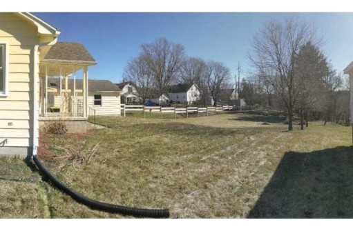 105 Center Street, Elroy, WI 53929