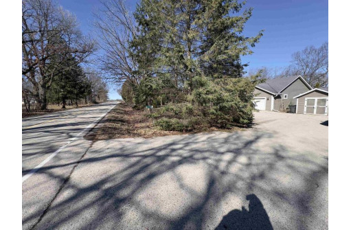 S30W30400 Sunset Drive, Waukesha, WI 53189-9009