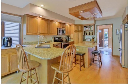 7437 Cedar Creek Trail, Madison, WI 53717